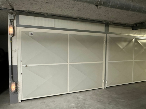 Box de parking de 12m² – Sécurisé à Montreuil