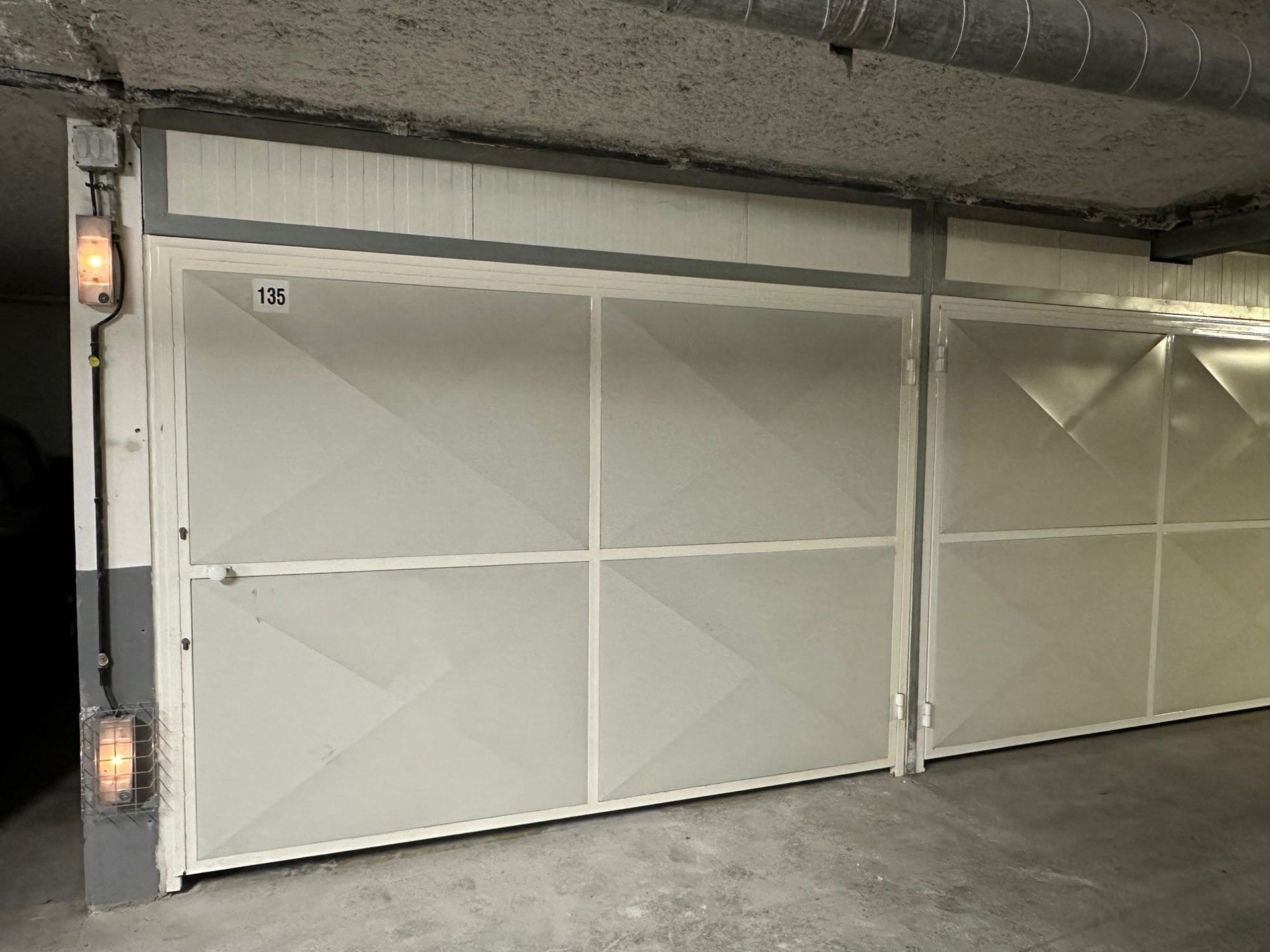 5dcefe60-a95c-4ecd-87e2-b91ebd89efc4-24041-0.jpg Box de parking de 12m² – Sécurisé à Montreuil