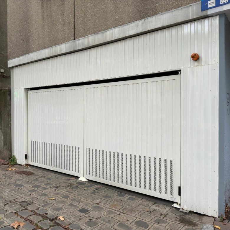 Box de parking de 12m² – Sécurisé à Montreuil