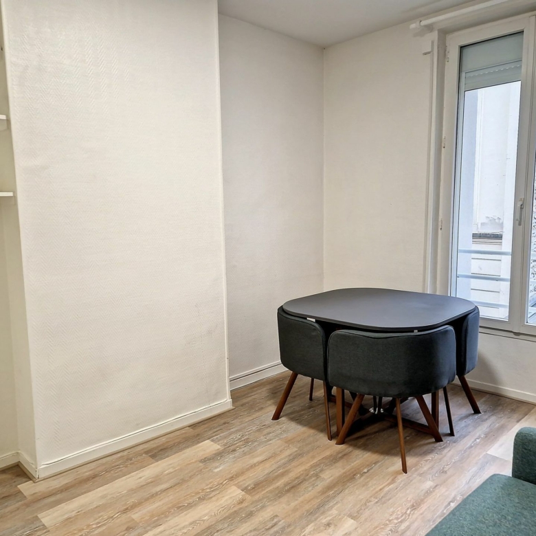 Beau studio meublé de 20m² – Sans vis-à-vis dans le 19ème