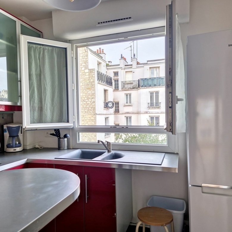 Lumineux studio de 35m² – Balcon avec vue dégagée dans le 15ème