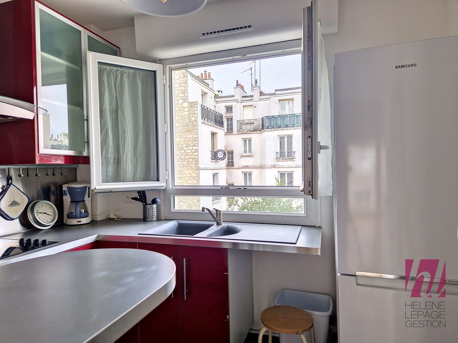 Lumineux studio de 35m² – Balcon avec vue dégagée dans le 15ème
