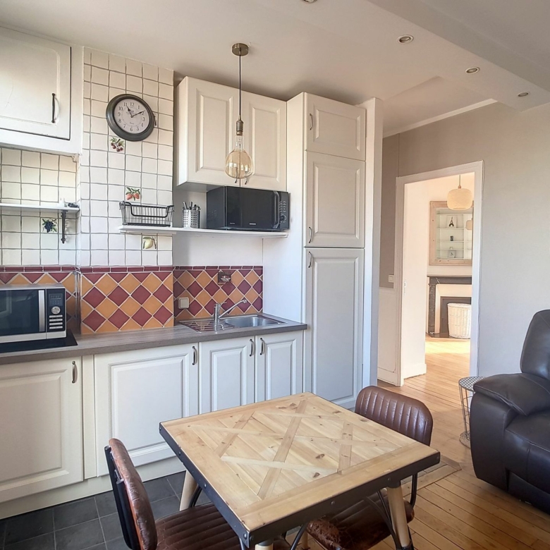 Cosy et traversant T2 de 37m² – Lumineux avec vue dégagée à Montreuil