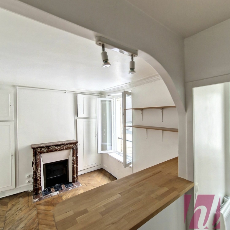 Authentique studio de 18m² – Quartier animé du 15ème