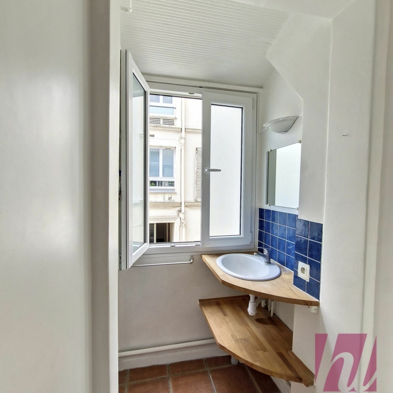 Authentique studio de 18m² – Quartier animé du 15ème