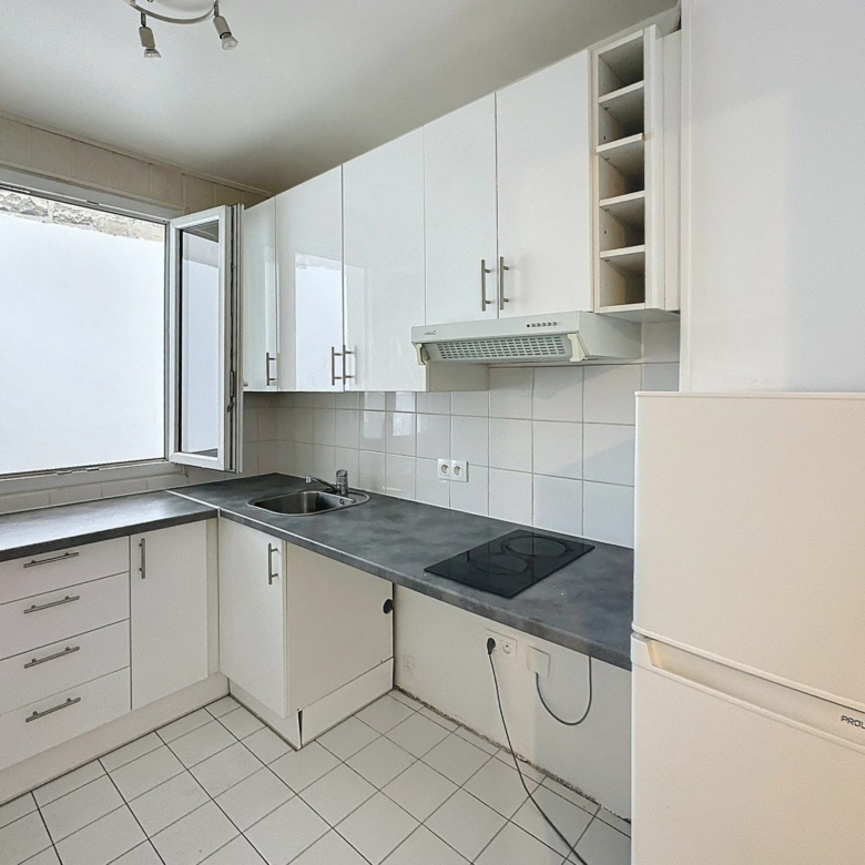 Très beau T2 traversant de 42m² – Charme de l’ancien à Levallois