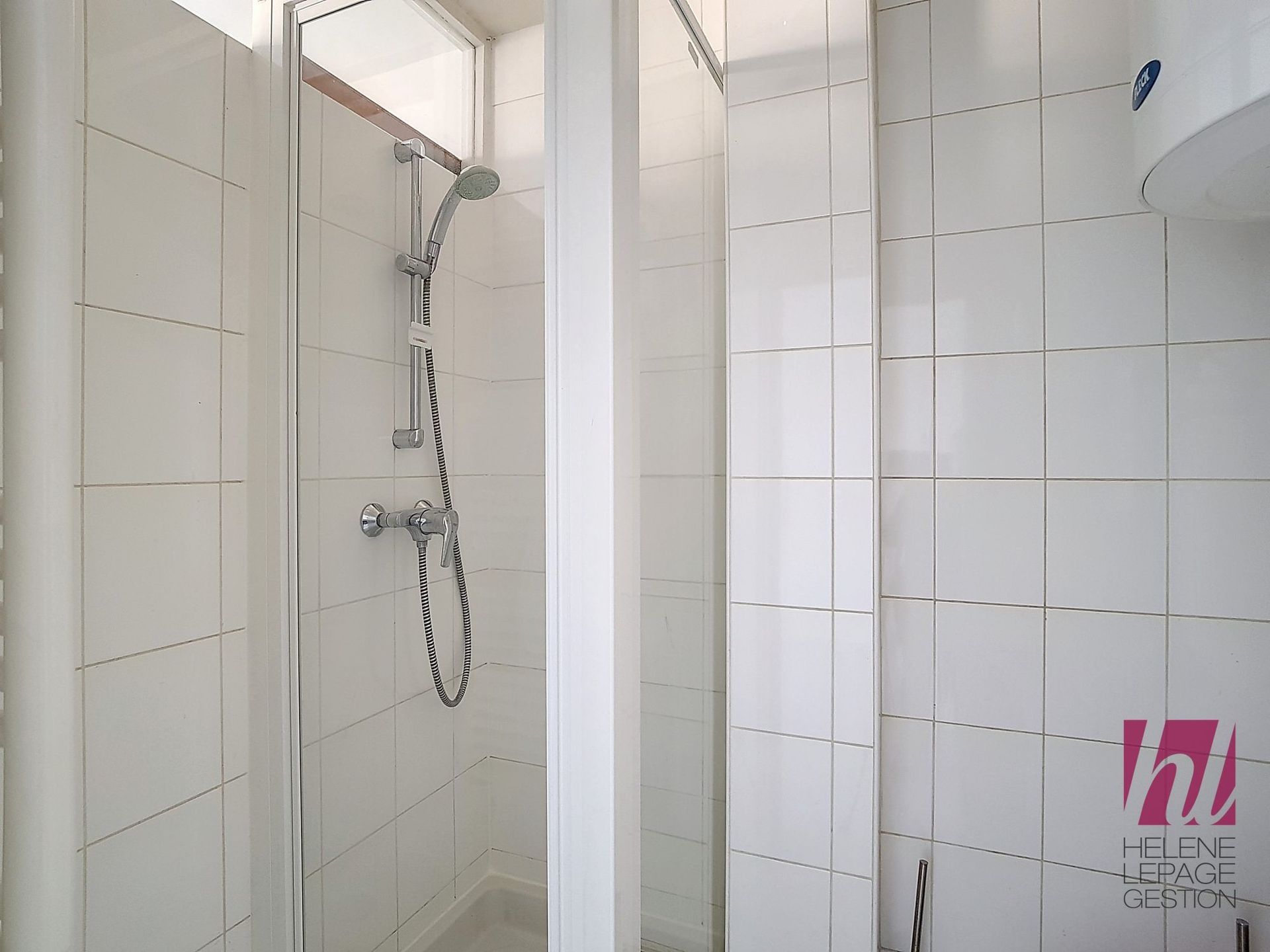 Agréable studio de 17m² – Dernier étage dans le 19ème