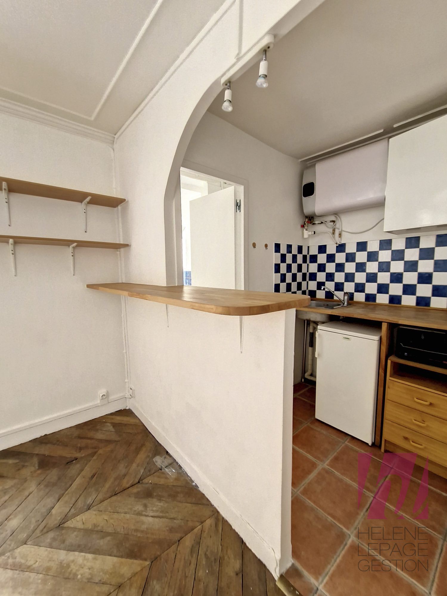 Authentique studio de 18m² – Quartier animé du 15ème