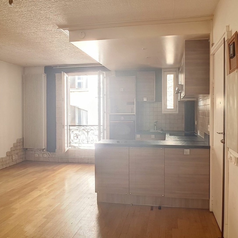 Moderne et calme T2 de 42m² – Quartier recherché et animé du 15ème
