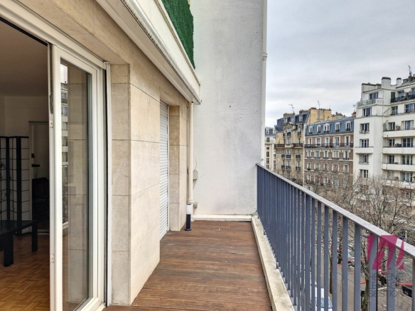 Lumineux studio de 35m² – Balcon avec vue dégagée dans le 15ème