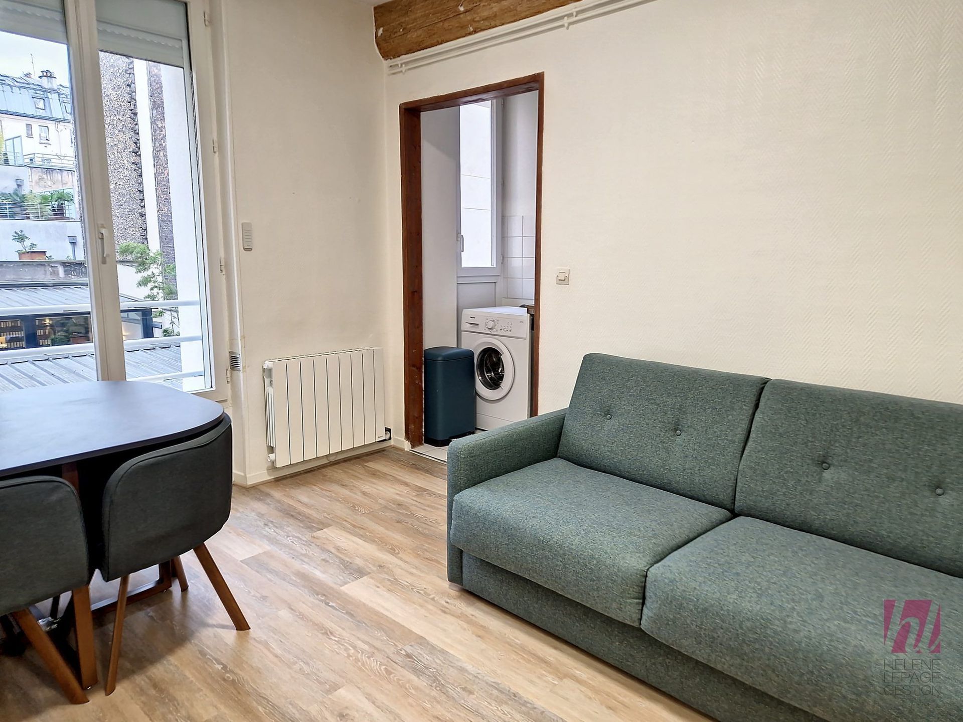 2c515eb9-67e0-43c0-8363-93376d62b212-23731-0.jpg Beau studio meublé de 20m² – Sans vis-à-vis dans le 19ème