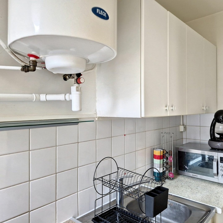 Beau studio meublé de 20m² – Sans vis-à-vis dans le 19ème