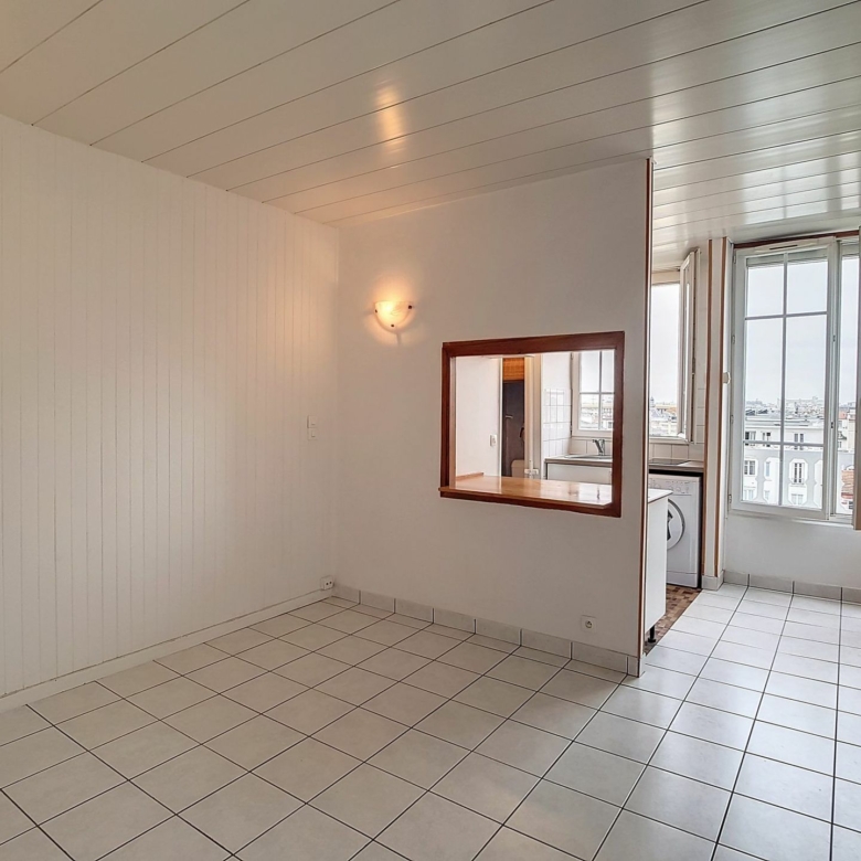 Lumineux studio de 22m² – Vue dégagée à Vincennes