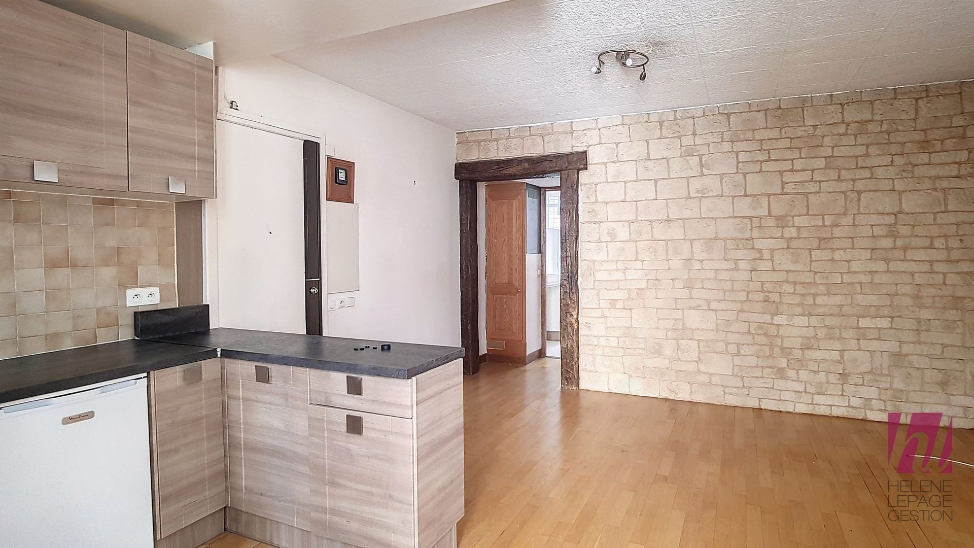 Moderne et calme T2 de 42m² – Quartier recherché et animé du 15ème