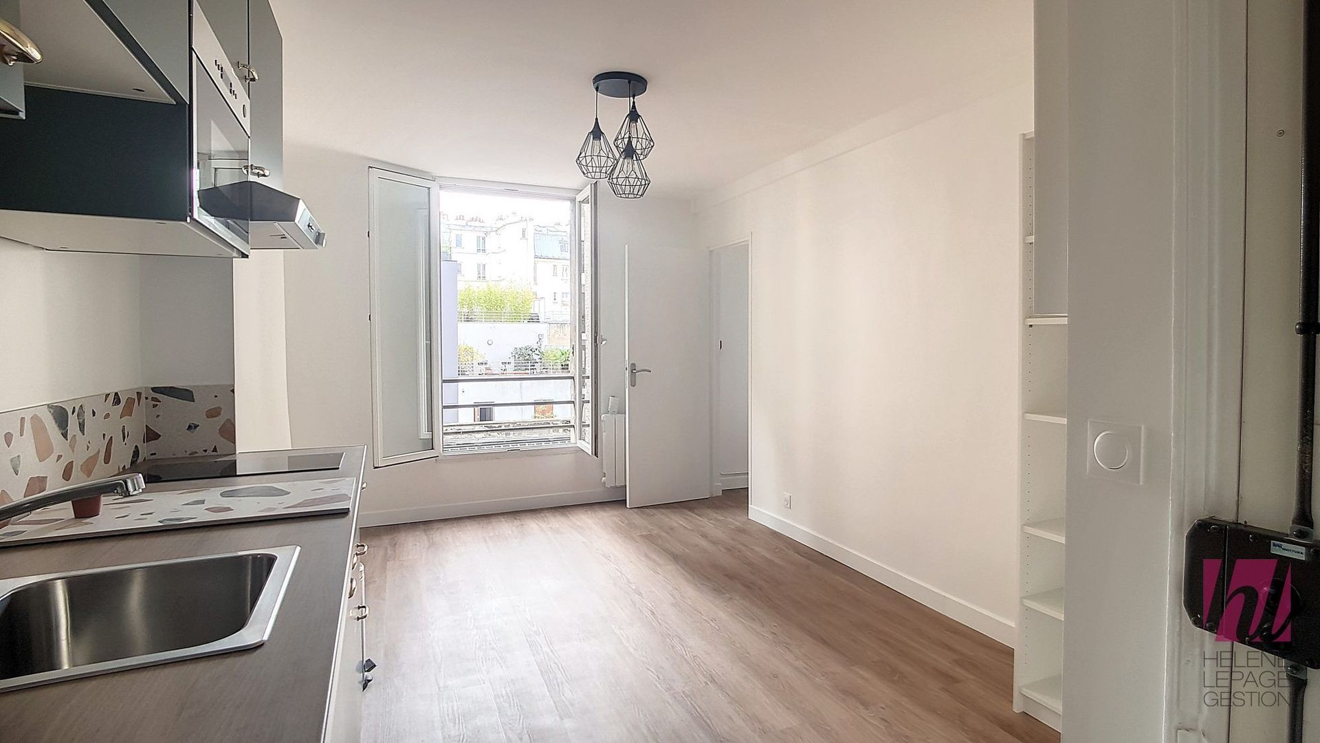 43425b89-d4dc-4f75-8f1f-b5a640ea6553-23575-0.jpg Beau studio de 22m² – Vue dégagée dans le 19ème