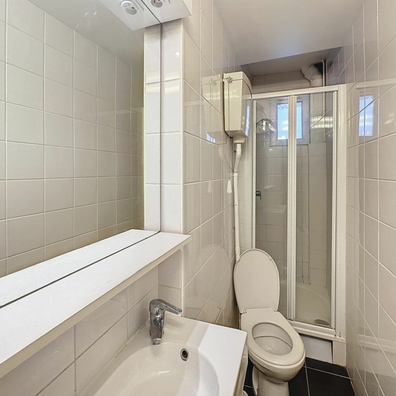 Très beau T2 traversant de 42m² – Charme de l’ancien à Levallois