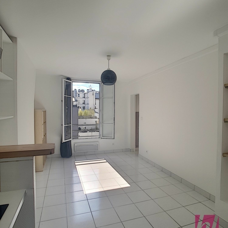 Charmant studio de 23m² – Vue dégagée dans le 19ème