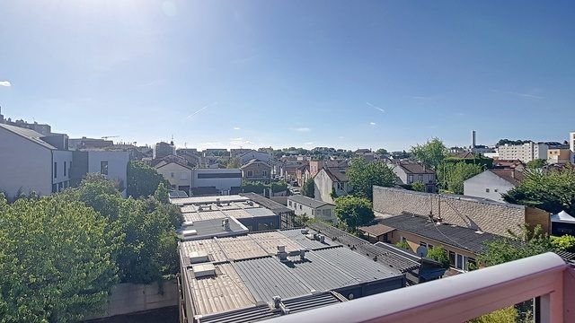 Superbe T4 en duplex de 74m² – Avec balcon à Montreuil