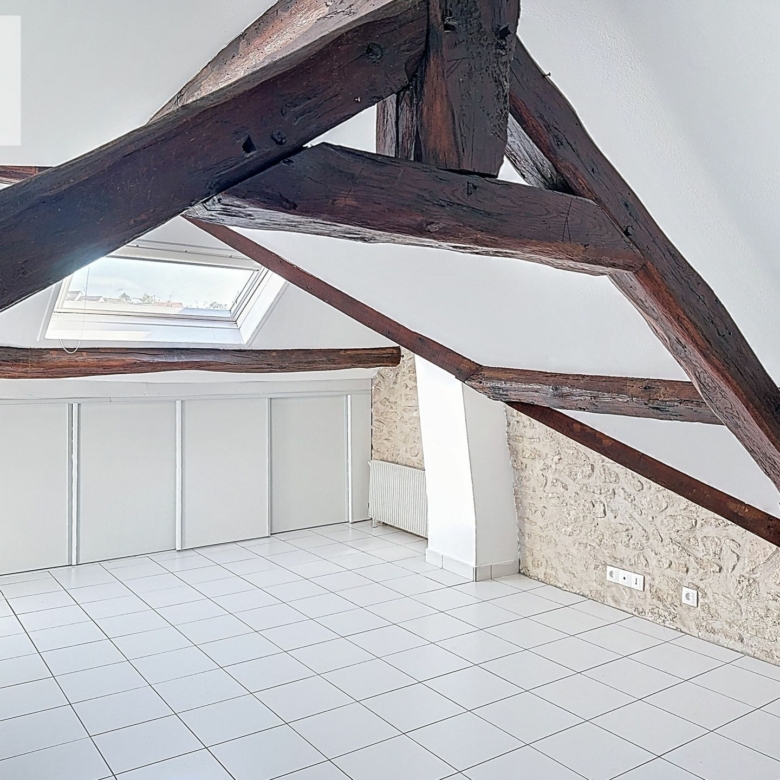 A LOUER – Coup de cœur en duplex au Village – T2 de 69m²