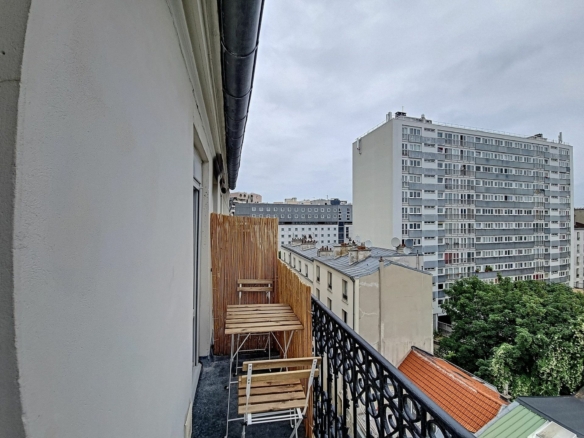 Agréable studio de 18m² – Dernier étage lumineux dans le 19ème