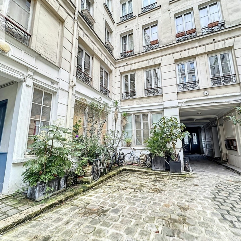 Superbe T2 de 35m² – Meublé, équipé et idéalement situé à Paris 10e