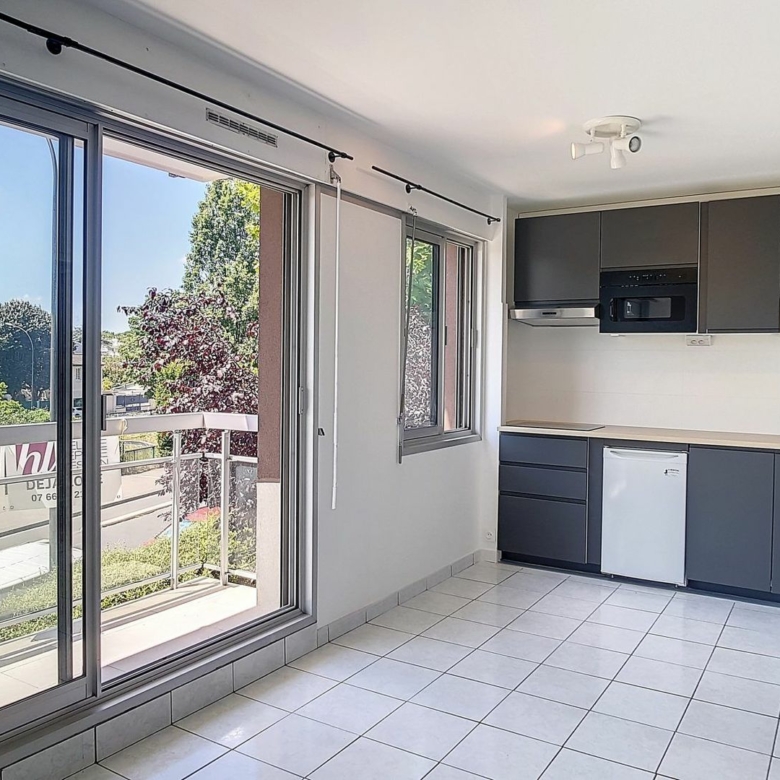 Superbe studio de 25m² – Avec parking et balcon à Vincennes
