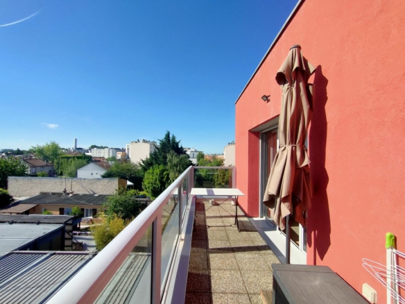 Superbe T4 en duplex de 74m² – Avec balcon à Montreuil