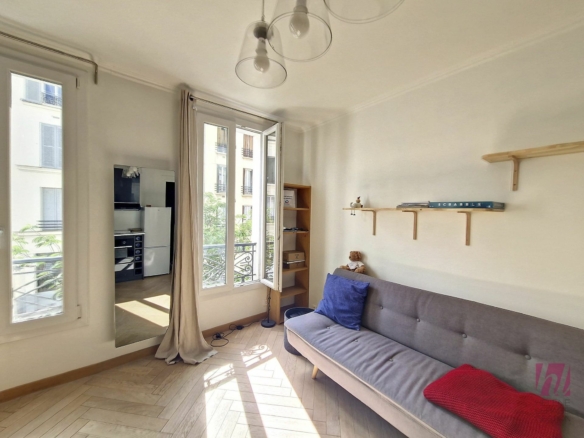 Joli et cosy studio de 26m² – Entièrement meublé à Vincennes