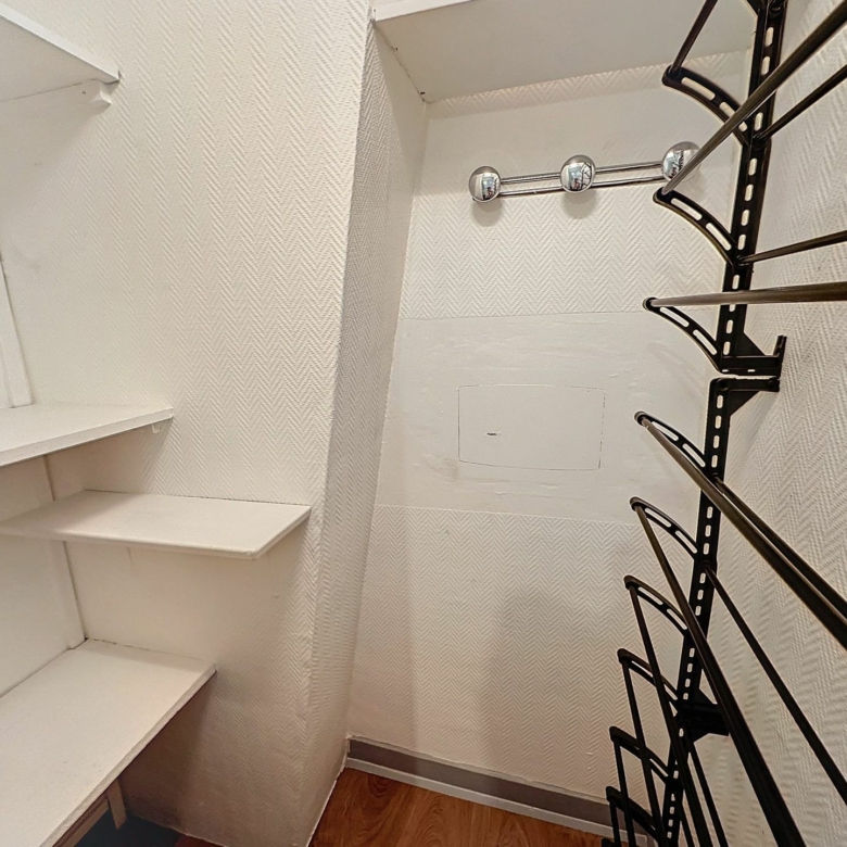 Très beau T2 traversant de 42m² – Charme de l’ancien à Levallois