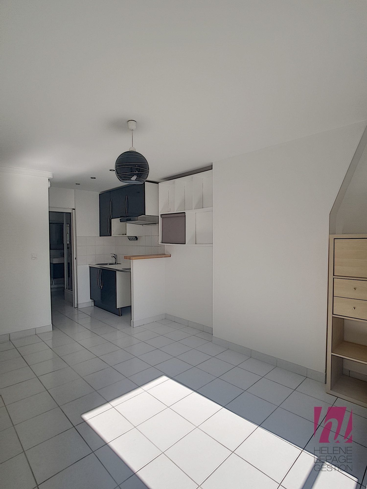 Charmant studio de 23m² – Vue dégagée dans le 19ème