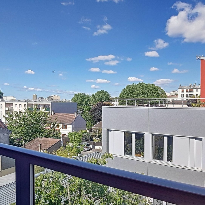 Superbe T4 en duplex de 74m² – Avec balcon à Montreuil