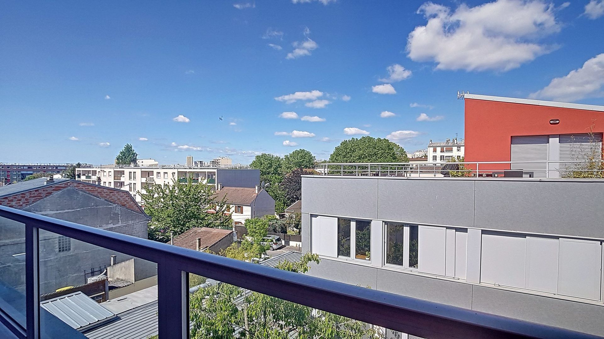 Superbe T4 en duplex de 74m² – Avec balcon à Montreuil