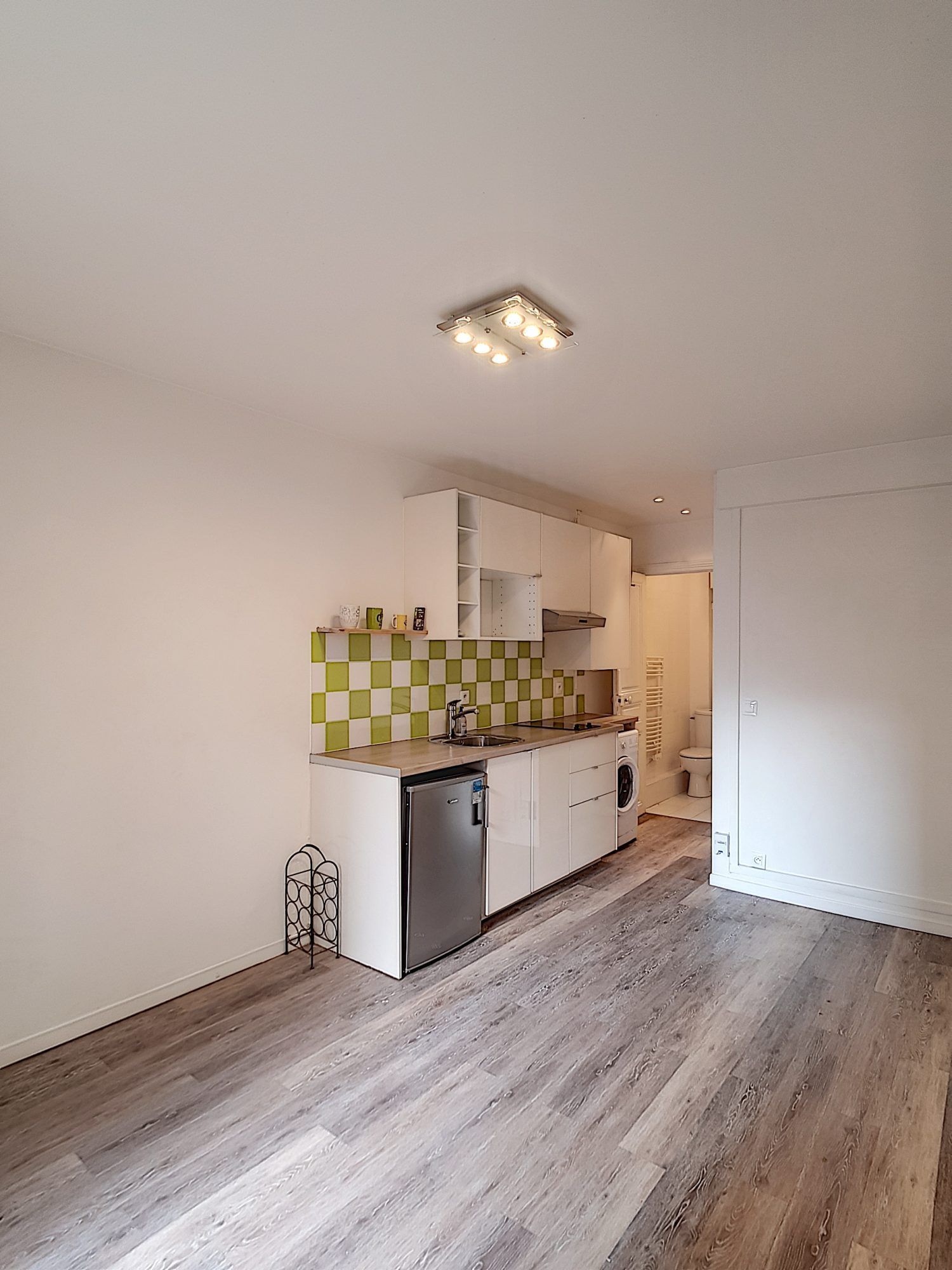 8e3bc2d9-dcd8-4484-aa43-5cc3d233fecb-23302-0.jpg Beau Studio de 20m² – Aménagé et équipé dans le 19ème