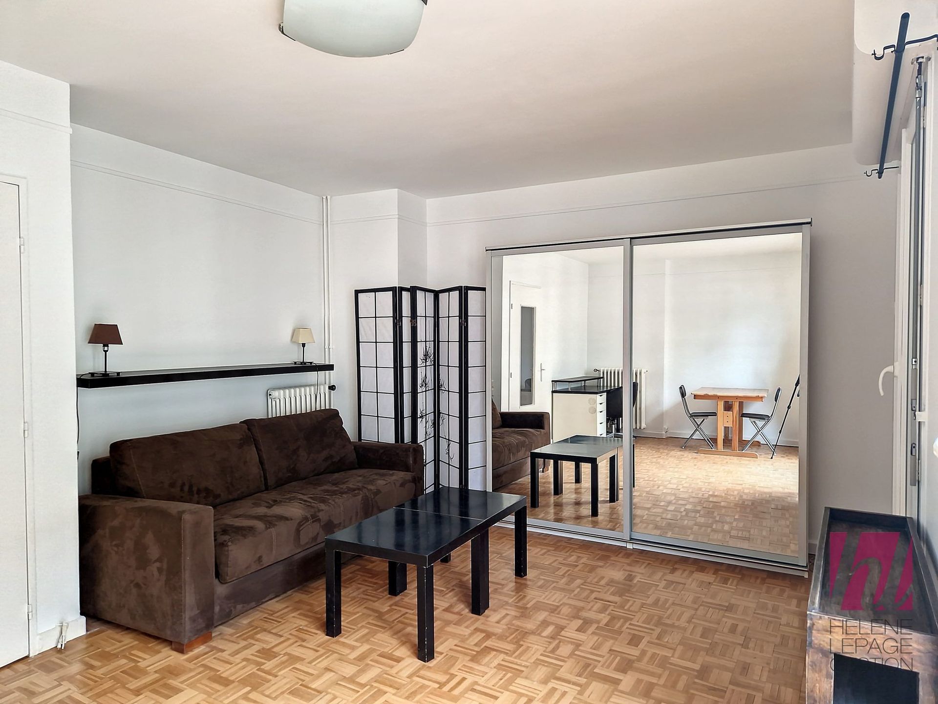 Lumineux studio de 35m² – Balcon avec vue dégagée dans le 15ème