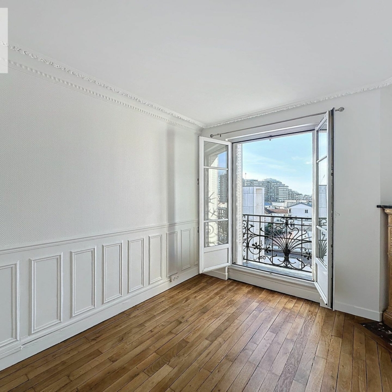 Très beau T3 de 43m² – Entièrement rénové, situé aux Lilas