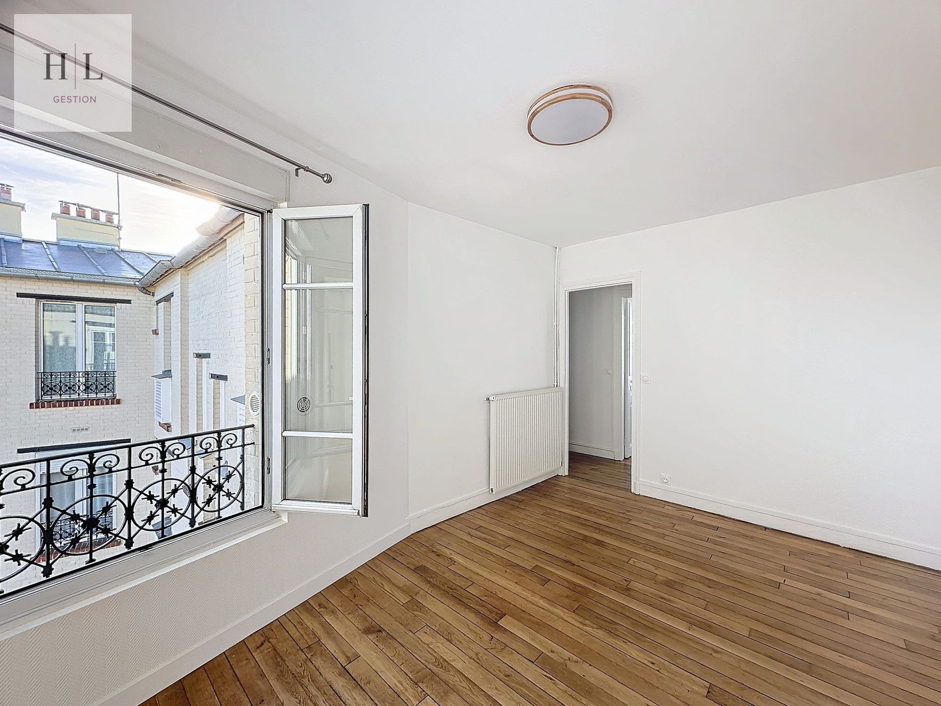 a09fd32f-1516-4613-a13d-ee7e67667d9f-23900-0.jpg Très beau T3 de 43m² – Entièrement rénové, situé aux Lilas