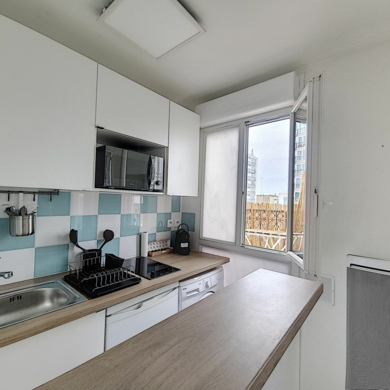Agréable studio de 18m² – Dernier étage lumineux dans le 19ème
