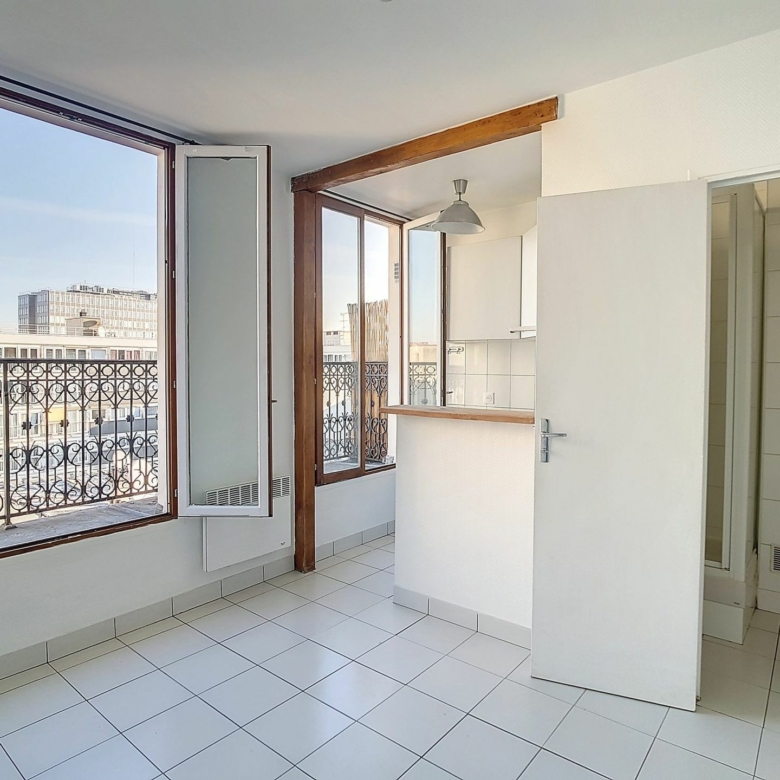 Agréable studio de 17m² – Dernier étage dans le 19ème
