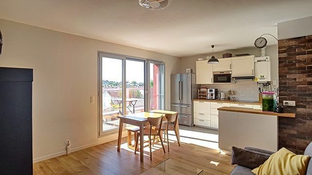Superbe T4 en duplex de 74m² – Avec balcon à Montreuil