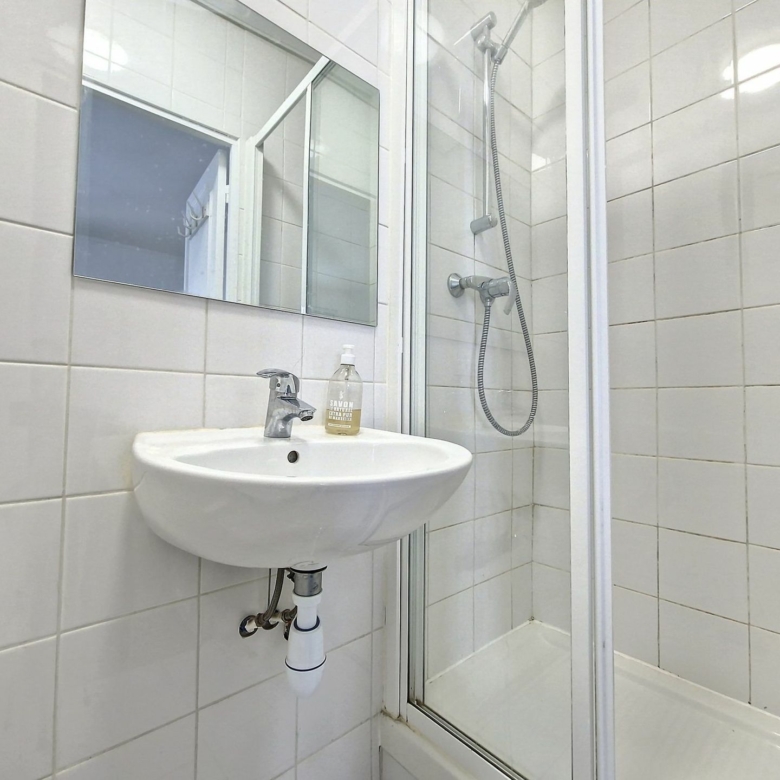 Spacieux T2 de caractère de 39m² – Quartier Batignolles dans le 17ème