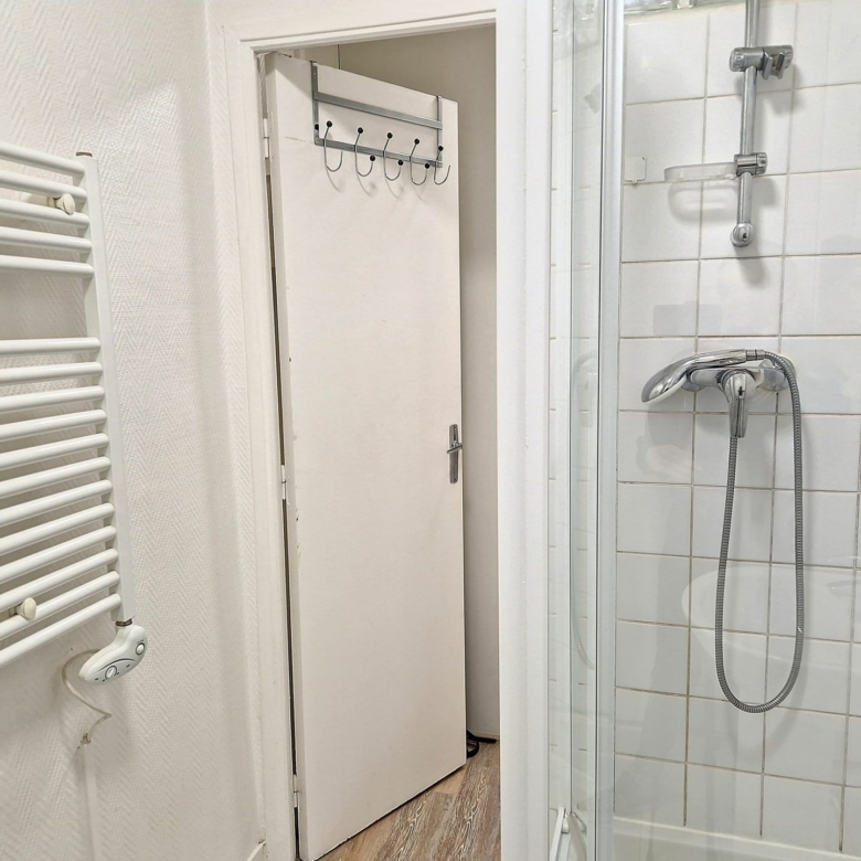 Beau studio meublé de 20m² – Sans vis-à-vis dans le 19ème