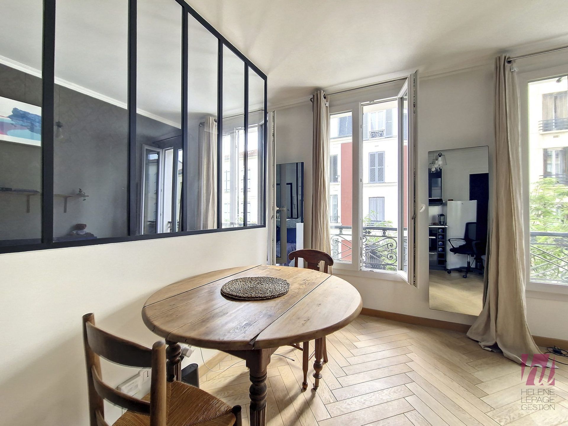 Joli et cosy studio de 26m² – Entièrement meublé à Vincennes
