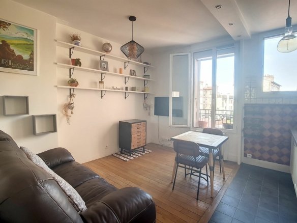 Cosy et traversant T2 de 37m² – Lumineux avec vue dégagée à Montreuil