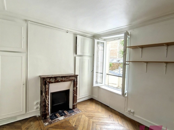 Authentique studio de 18m² – Quartier animé du 15ème