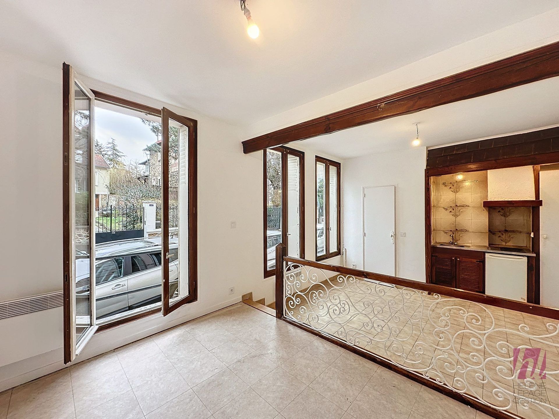 c2b9aff3-b48a-4e94-b6cd-438cb42d18e5-23817-0.jpg Atypique studio de 24m² – RDC lumineux à Rosny sous bois