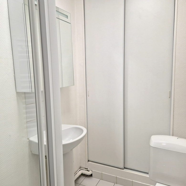 Beau studio meublé de 20m² – Sans vis-à-vis dans le 19ème