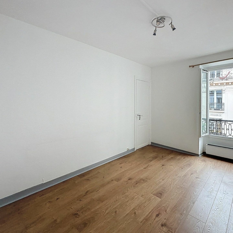 Très beau T2 traversant de 42m² – Charme de l’ancien à Levallois
