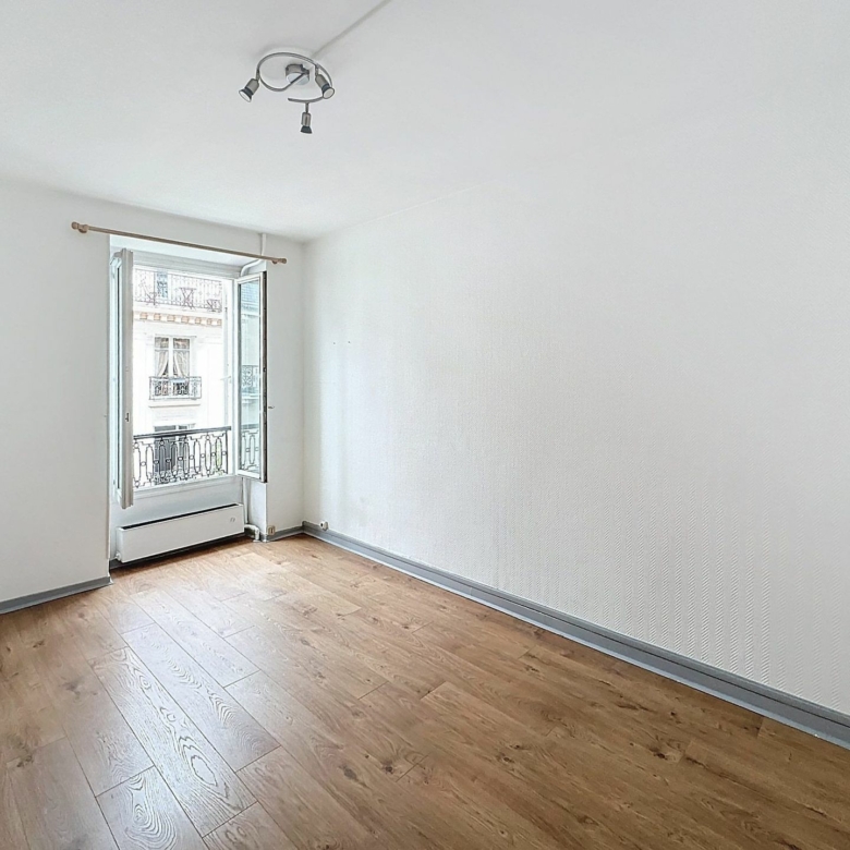Très beau T2 traversant de 42m² – Charme de l’ancien à Levallois