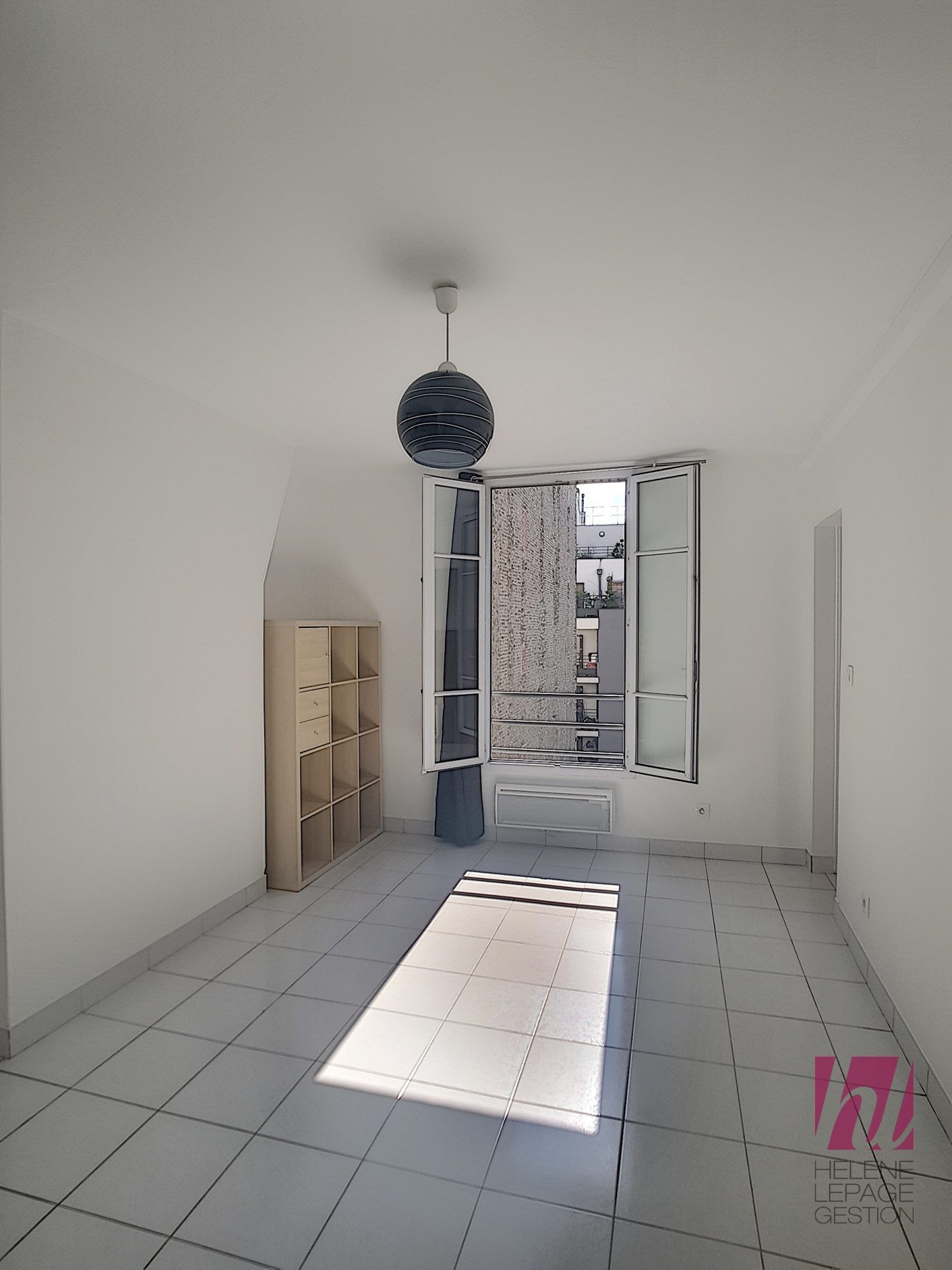 Charmant studio de 23m² – Vue dégagée dans le 19ème