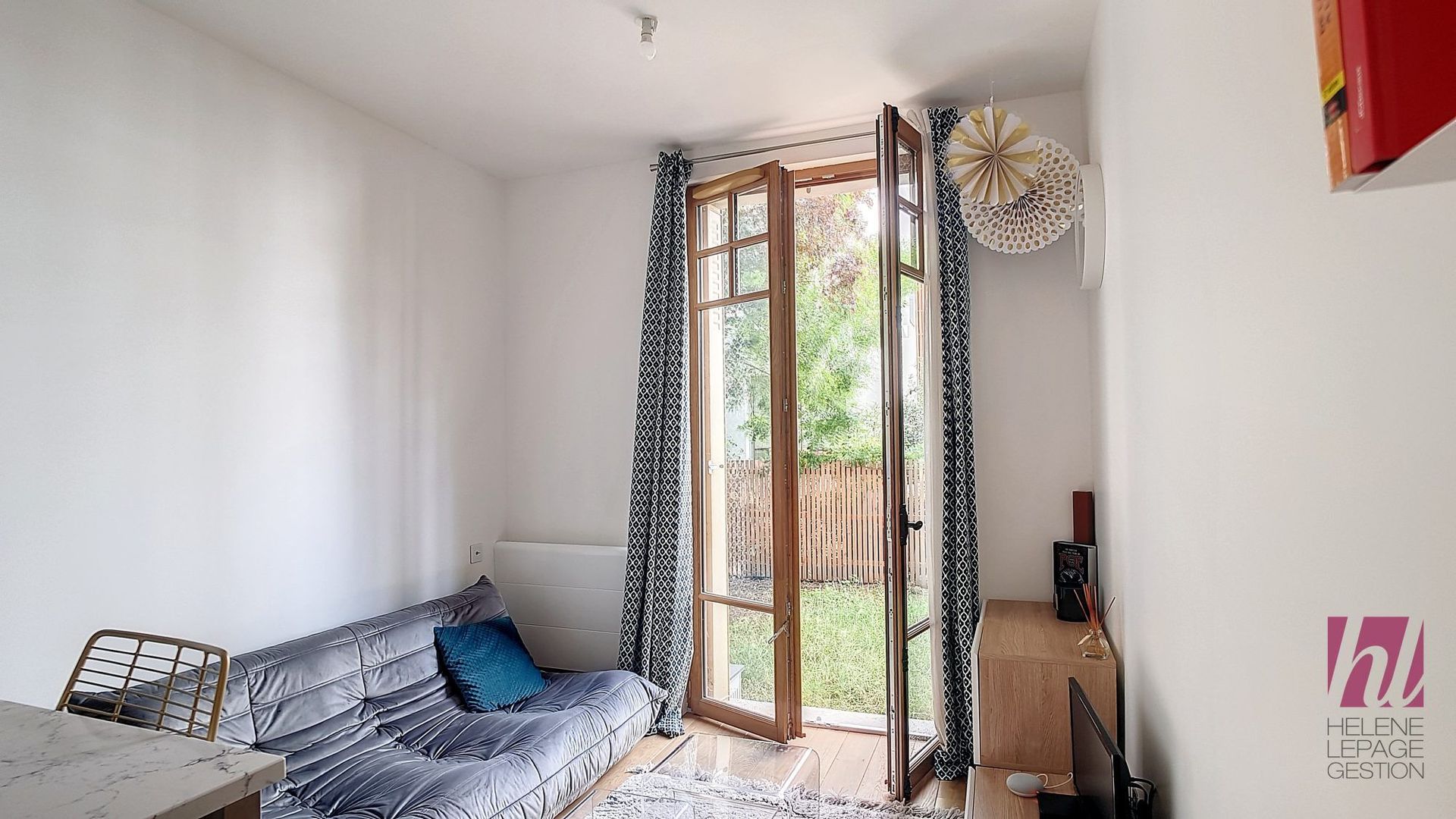 efca5f8c-1343-448b-92d1-a7441ae751ce-23482-0.jpg Moderne T2 de 27m² – Avec jardin privatif à Montreuil